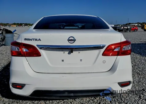 2017 Nissan Sentra S z USA, uszkodzony, nr VIN 3N1AB7AP7HY209372